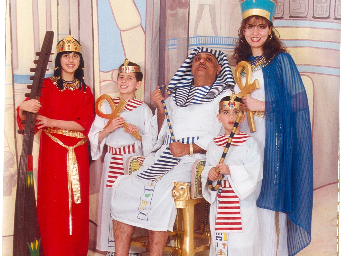 Topic 💡 | عندما لبسنا الزي الفرعوني أنا وعائلتي